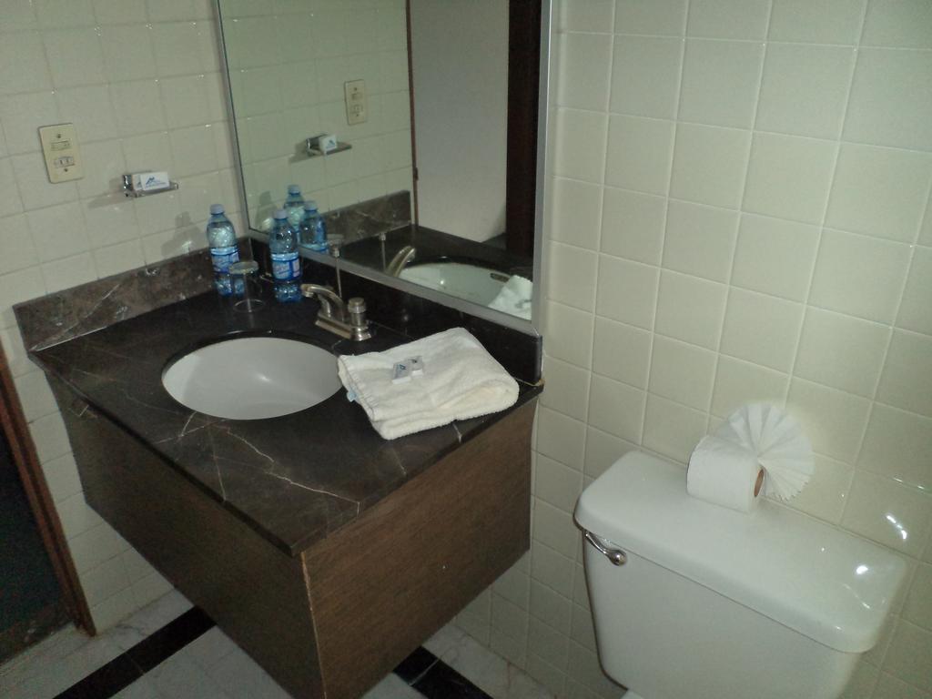 Hotel Montemar Mexico City Room photo